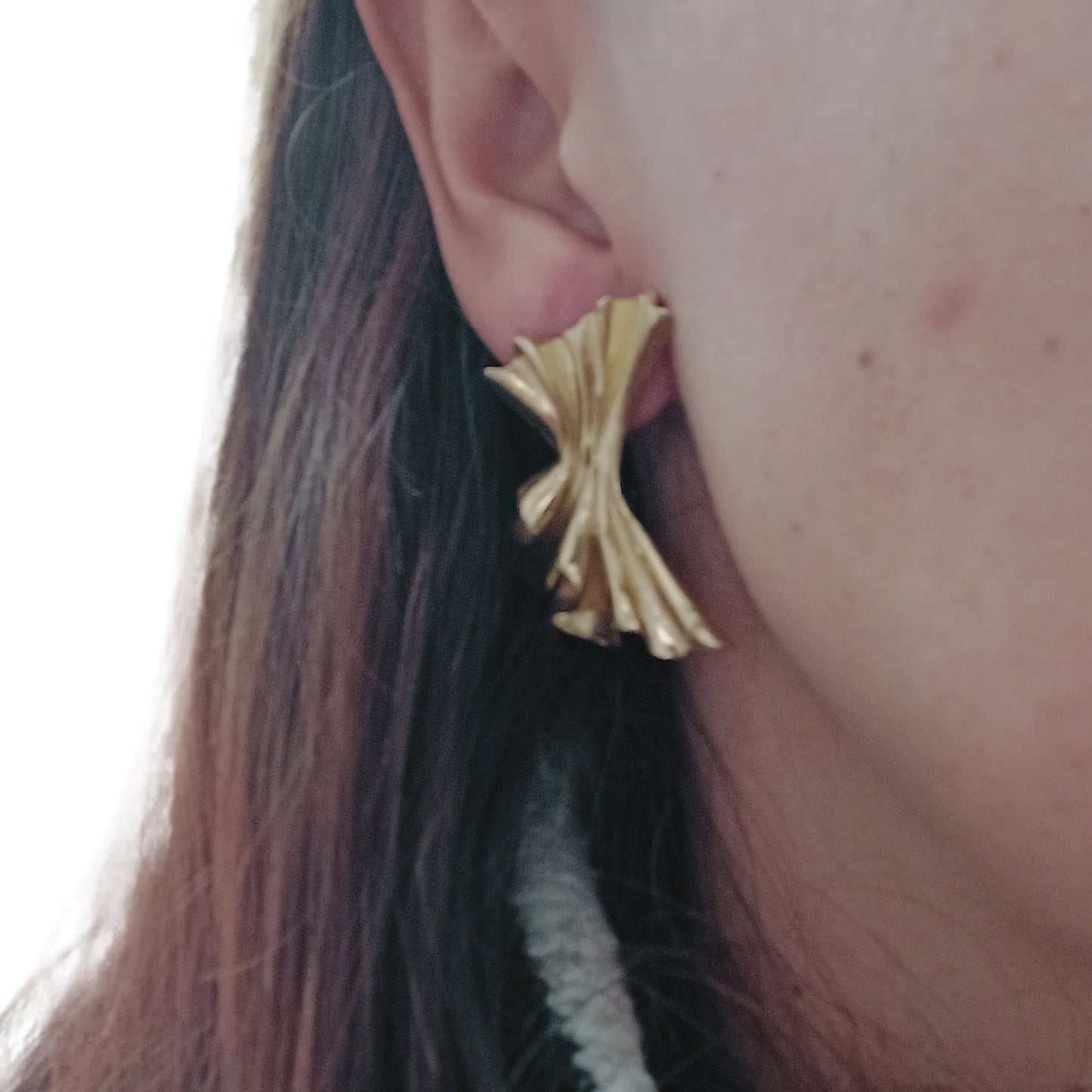 Brincos Prata Dourada Folha - Ourivesaria Catita